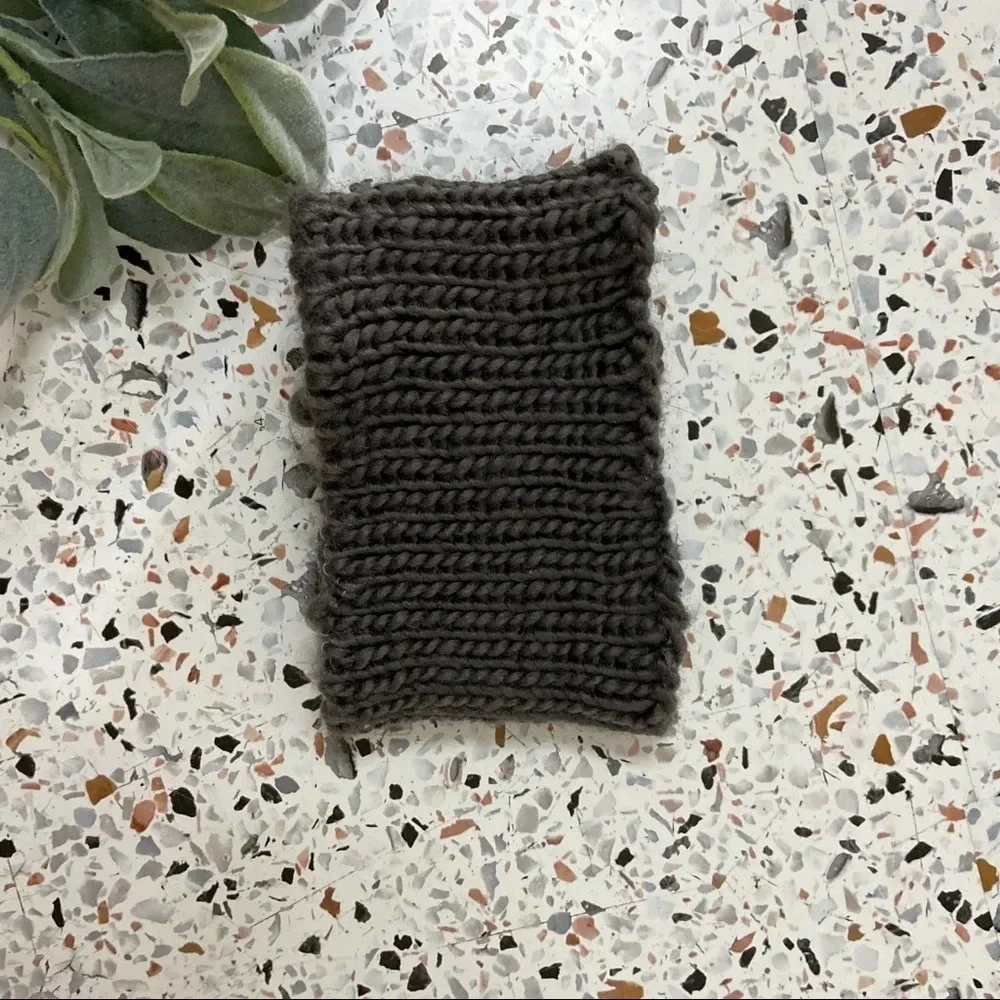 Handmade Knit Floral Headband Gray Winter Ear Warmer Academic Cozy Flower NEW